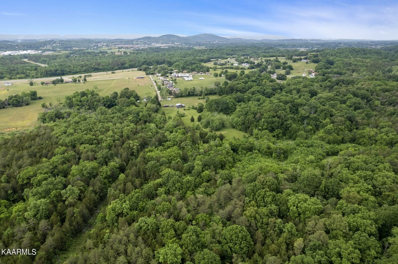 1350 Brogan Rd, Morristown, TN 37813