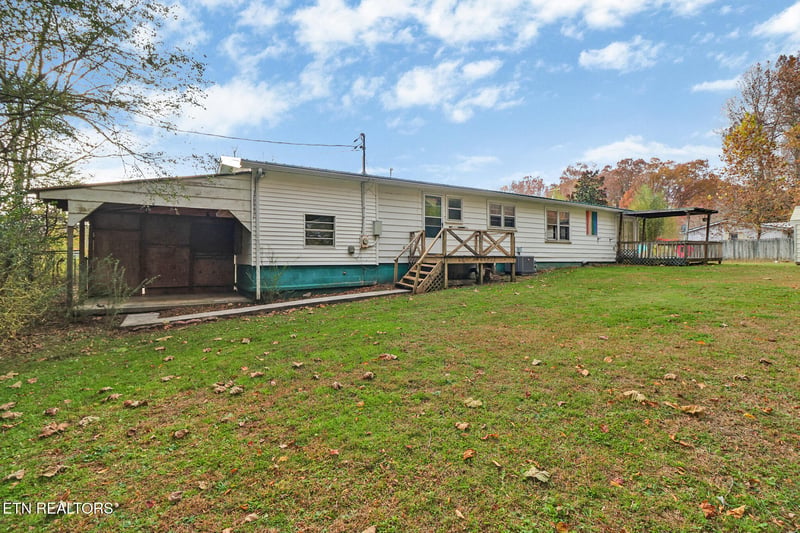 1350 W Main St, Sparta, TN 38583