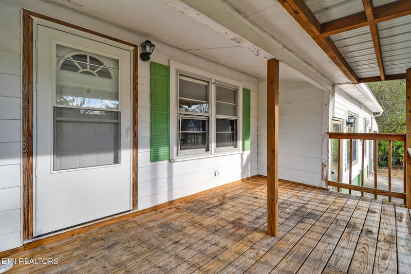 1350 W Main St, Sparta, TN 38583