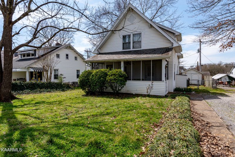 1351 Perkins St, Alcoa, TN 37701