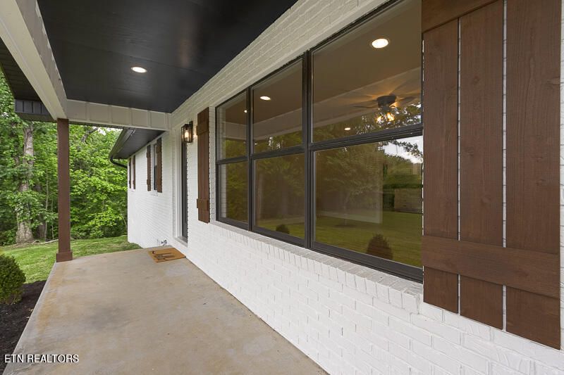 1351 Shannon Cir, Sevierville, TN 37862