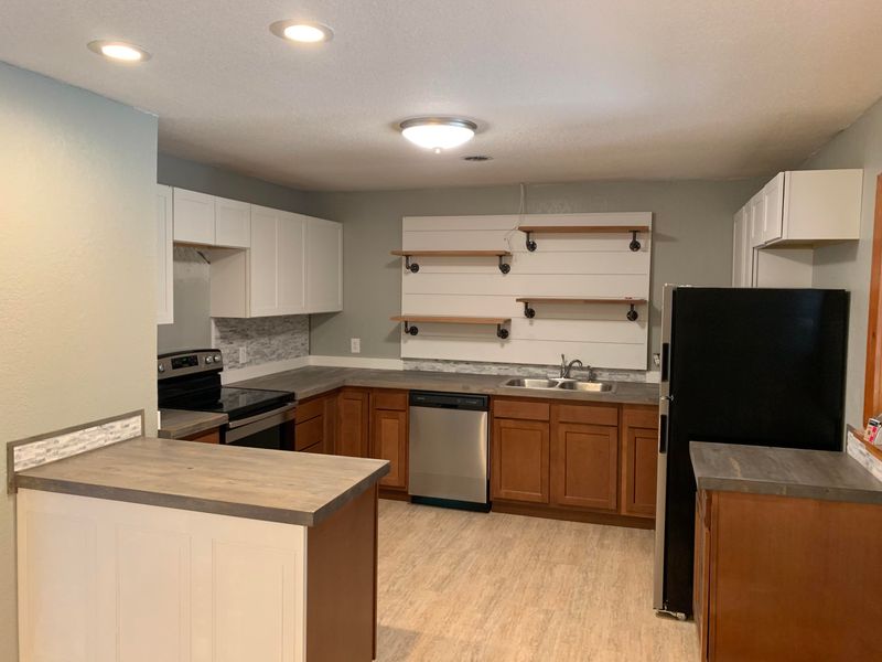 1352 Bluegrass Rd, Sevierville, TN 37862
