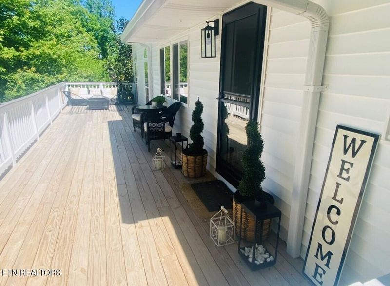 1353 Byrd Cir, Kingston, TN 37763