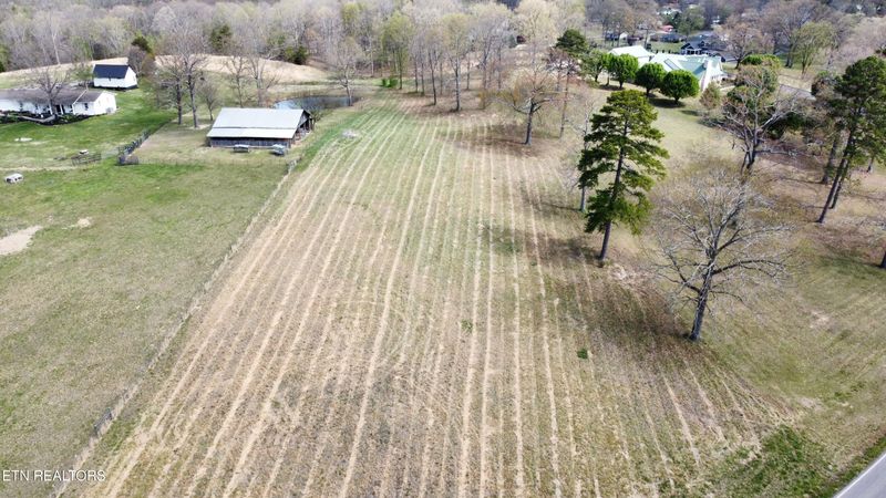 1353 Davis Ferry Rd, Loudon, TN 37774