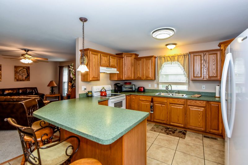 1353 Tomahawk Dr, Maryville, TN 37803