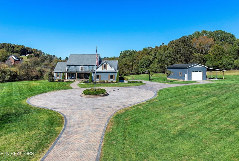1355 Lake Dr, Loudon, TN 37774