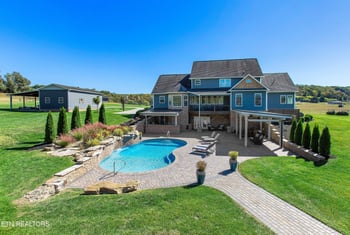1355 Lake Dr, Loudon, TN 37774