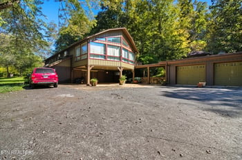 1356 Jayell Rd, Sevierville, TN 37862
