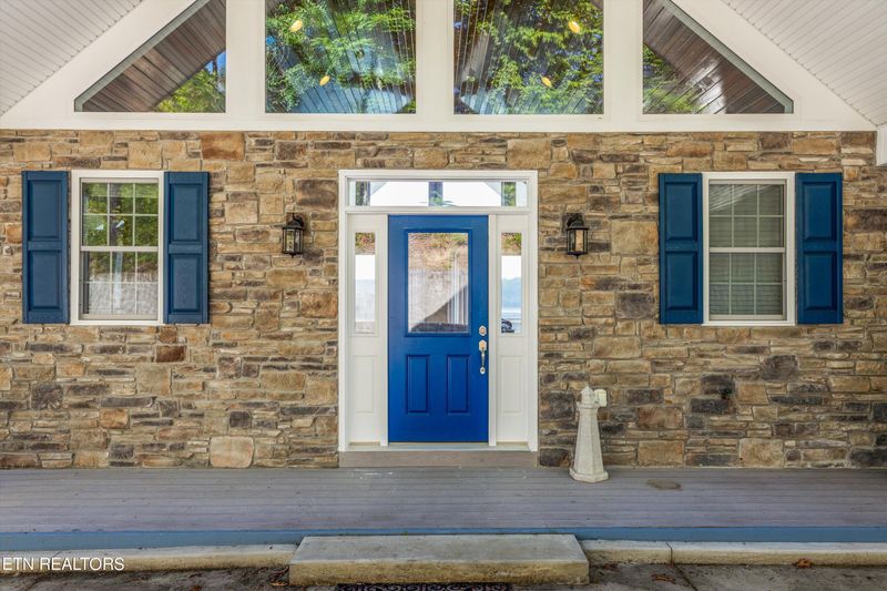 1357 Lakeview Dr, Sharps Chapel, TN 37866