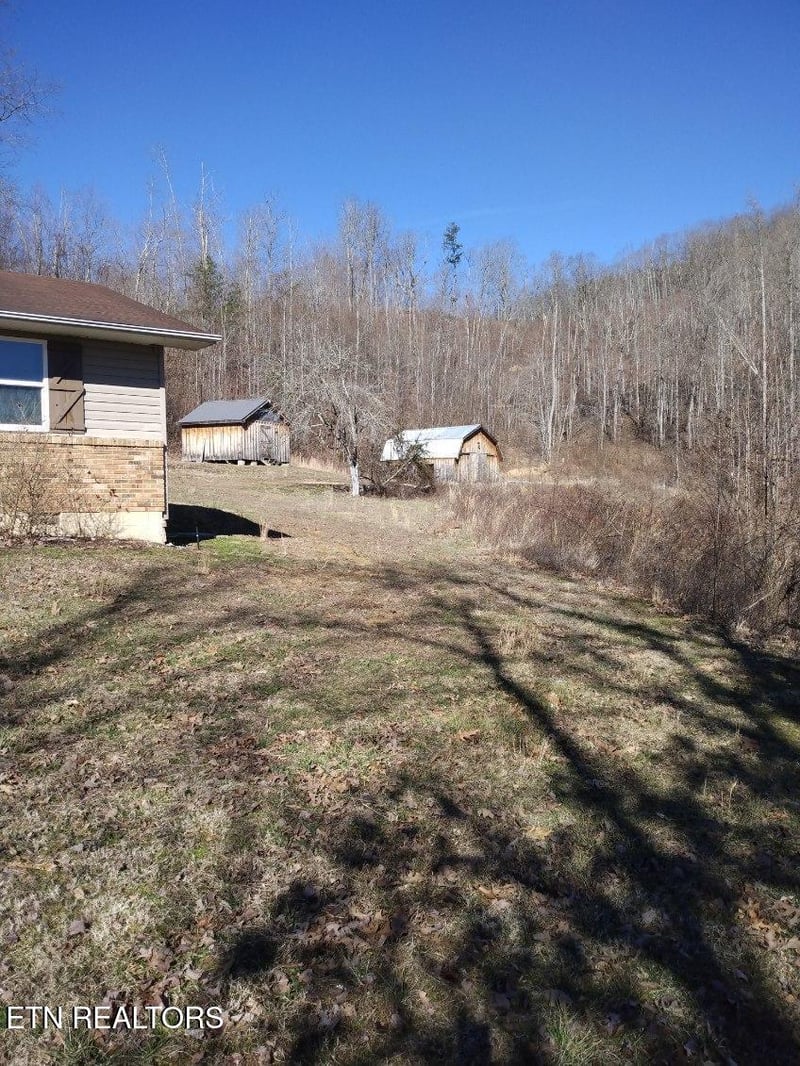1359 Ditney Tr, Pioneer, TN 37847