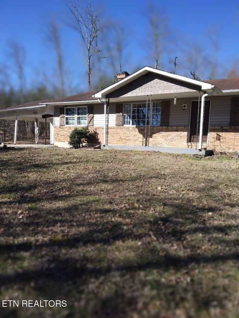 1359 Ditney Tr, Pioneer, TN 37847