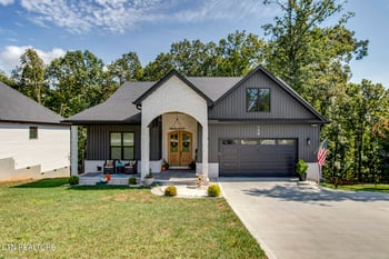 136 Amohi Way, Loudon, TN 37774