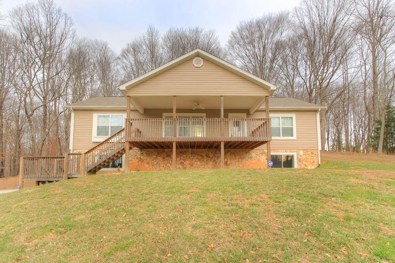 136 Black Fox Hollow Rd, Washburn, TN 37888
