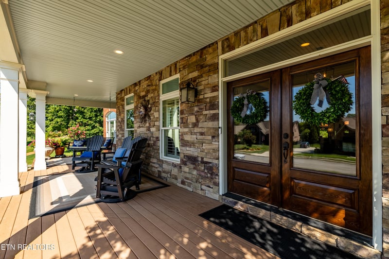 136 Charles Earl Ln, Maryville, TN 37803