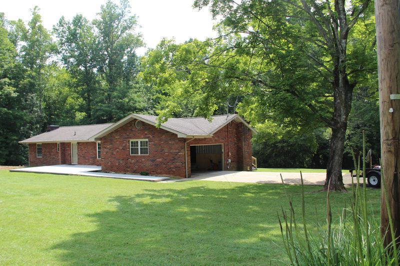 136 County Road 671, Athens, TN 37303