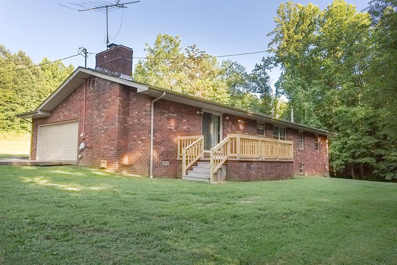136 County Road 671, Athens, TN 37303