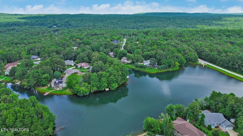 136 Dalefield Loop, Crossville, TN 38558