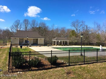 136 Fairhaven Dr, Crossville, TN 38558