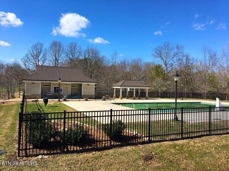 136 Fairhaven Dr, Crossville, TN 38558