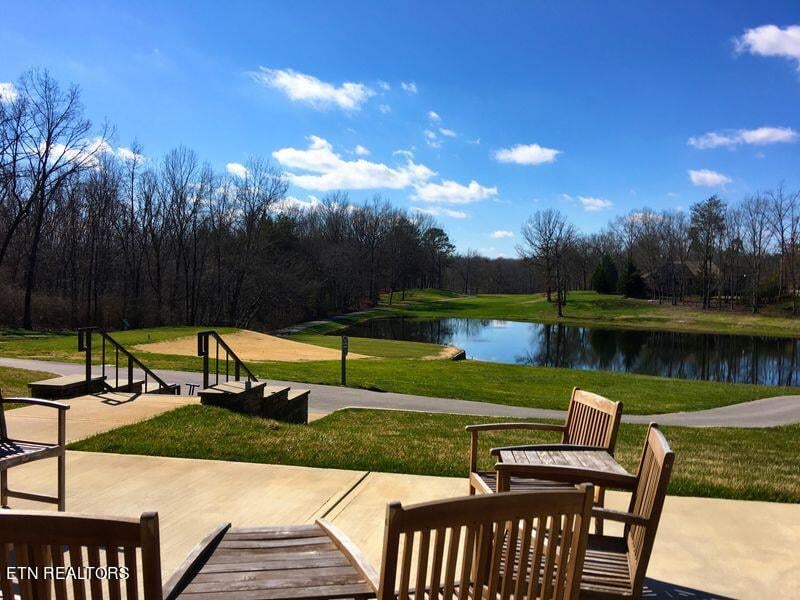 136 Fairhaven Dr, Crossville, TN 38558