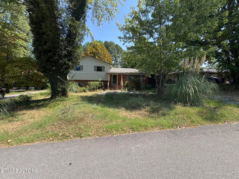 136 Farlow Dr, Knoxville, TN 37934