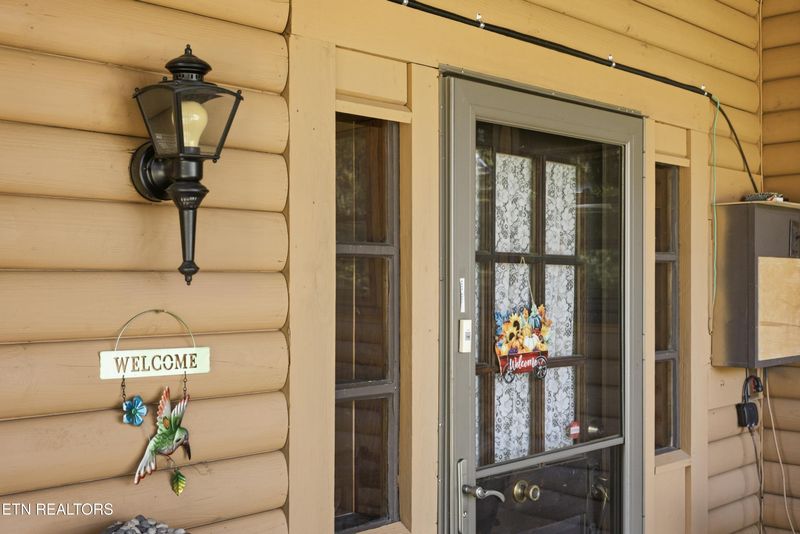136 Keylon Dr, Harriman, TN 37748