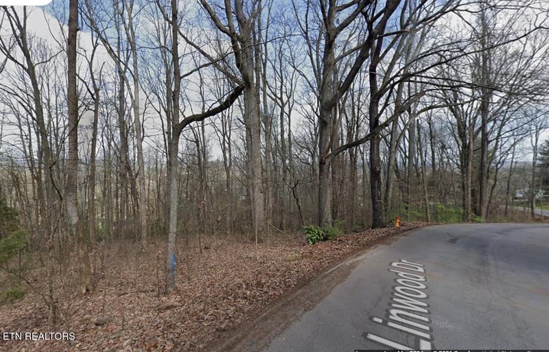 136 Linwood Dr, Sweetwater, TN 37874