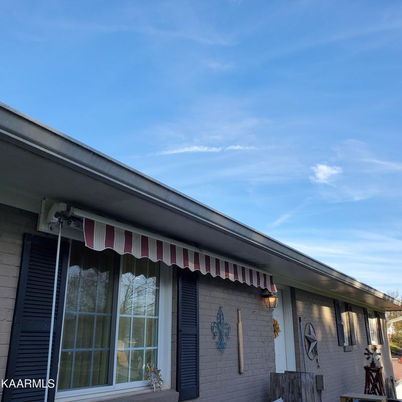 136 Liscom Dr, Maryville, TN 37804