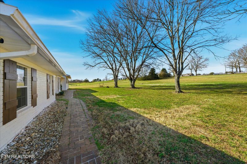 136 Mcclellan Rd, Madisonville, TN 37354
