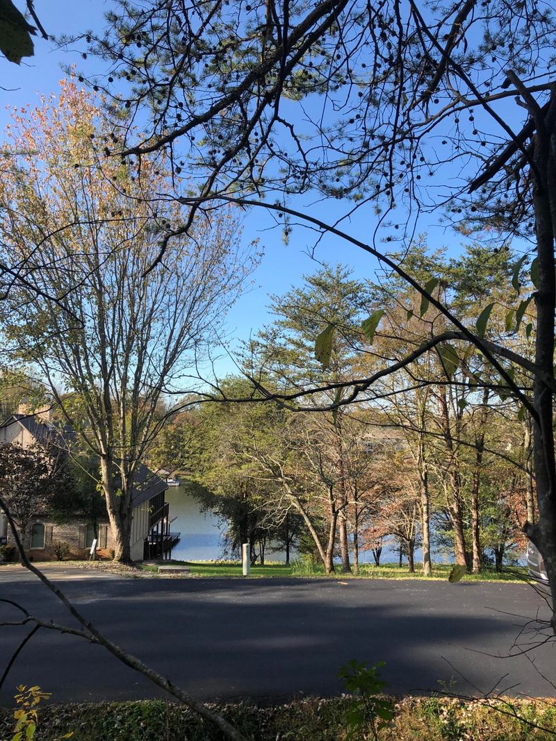 136 Noya Ln, Loudon, TN 37774