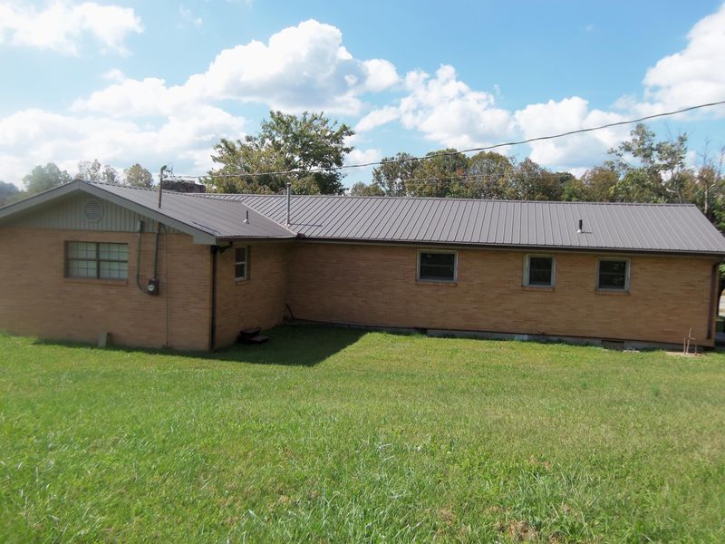 136 Old Highway 27, Winfield, TN 37892