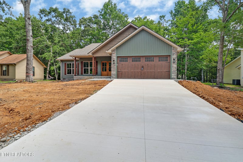 136 Pomeroy Dr, Fairfield Glade, TN 38558