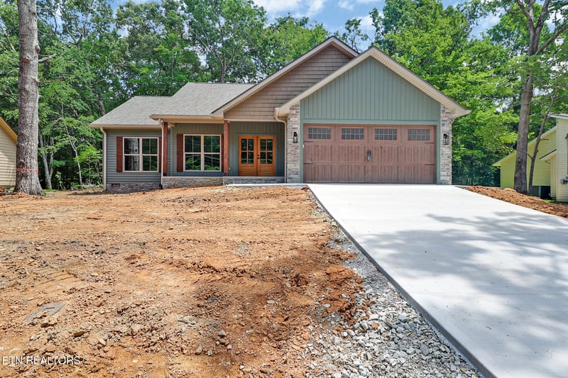 136 Pomeroy Dr, Fairfield Glade, TN 38558