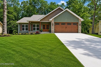 136 Pomeroy Dr, Fairfield Glade, TN 38558