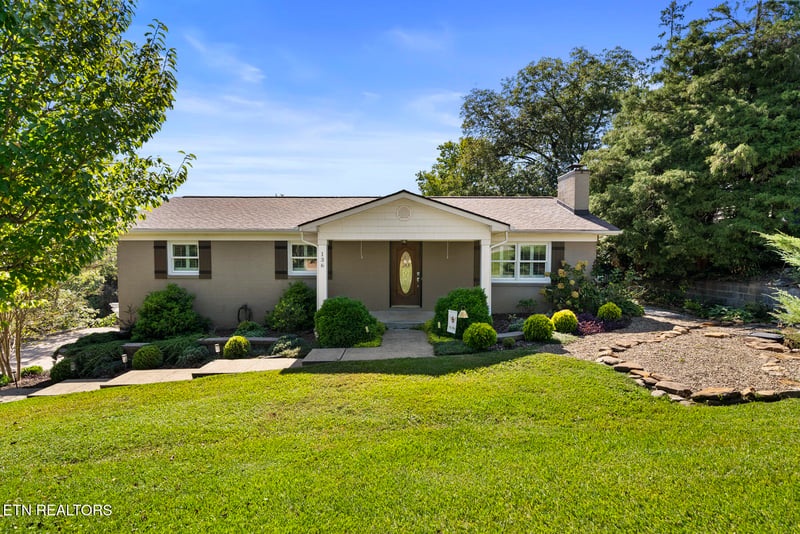 136 Westwood Dr, Clinton, TN 37716