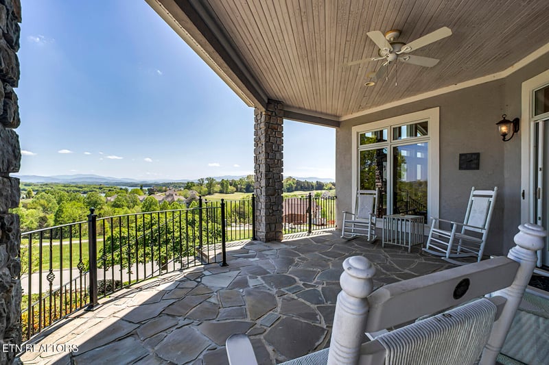 136 White Hawk Dr, Vonore, TN 37885