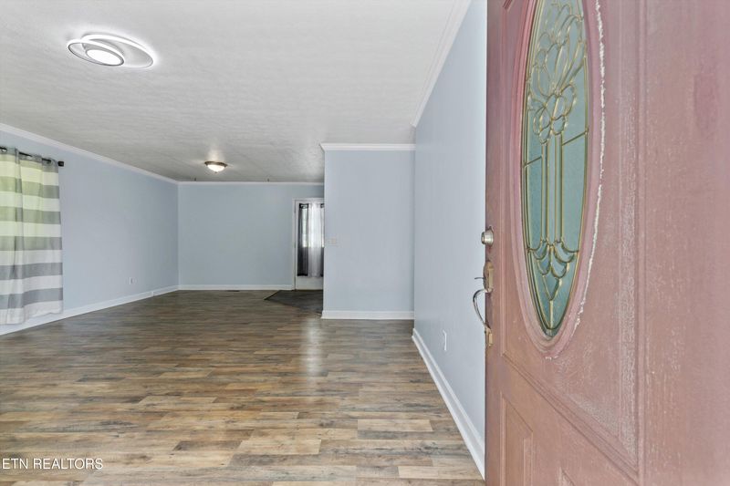 136 White Oak Dr, Harriman, TN 37748