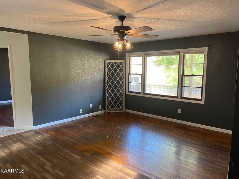 1360 Davis Creek Rd, Duff, TN 37729
