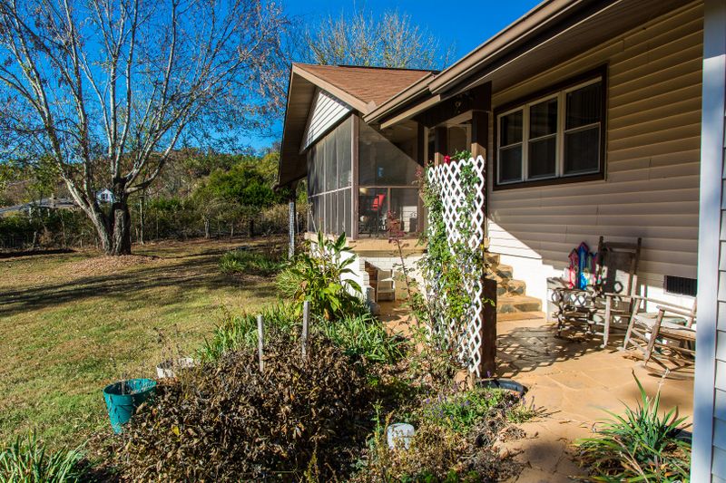 1360 Fork Rd, Greenback, TN 37742