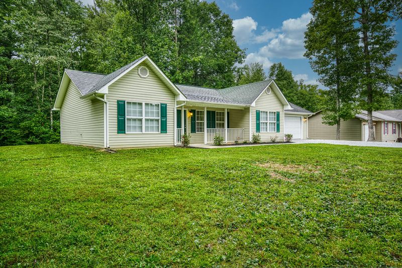 1360 Phillips Flat Road Rd, Oneida, TN 37841