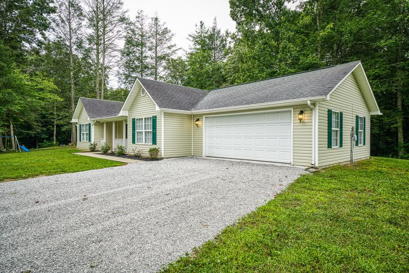 1360 Phillips Flat Road Rd, Oneida, TN 37841