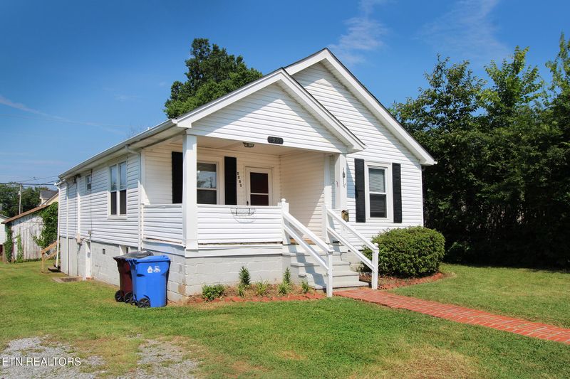 1361 Dalton St, Alcoa, TN 37701
