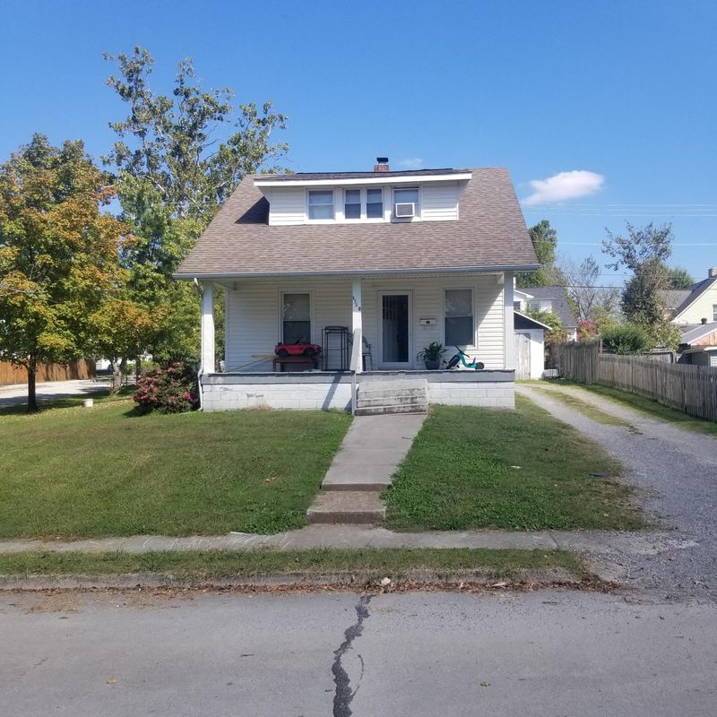 1362 Perkins St, Alcoa, TN 37701