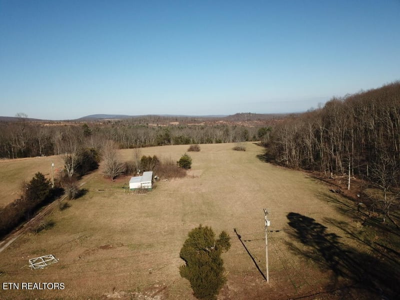 1364 Happy Top Rd, Grandview, TN 37337