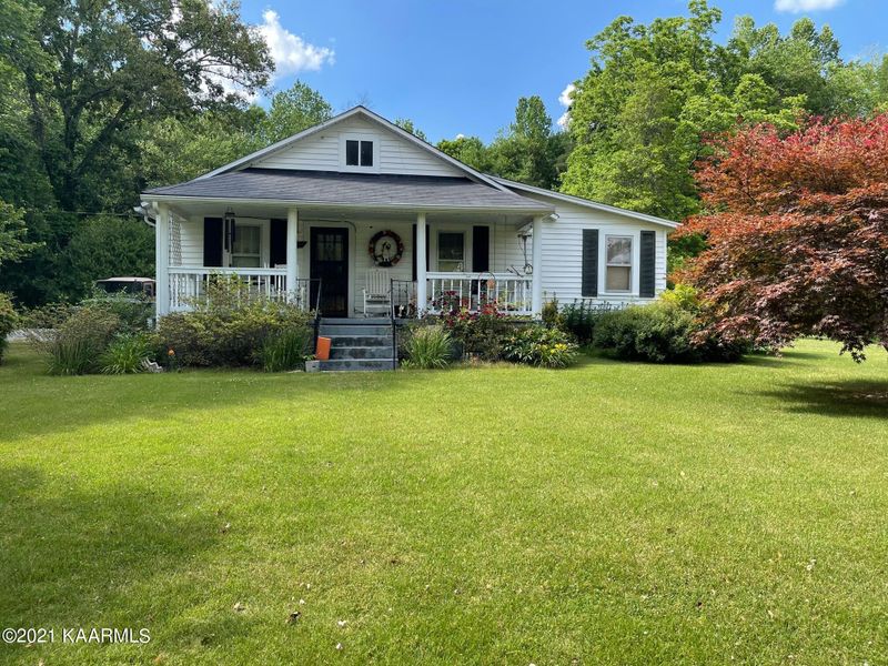 1367 Gallaher Rd, Kingston, TN 37763