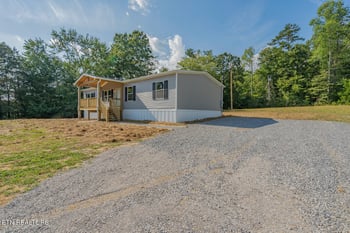 1369 Coal Hill Rd, Harriman, TN 37748