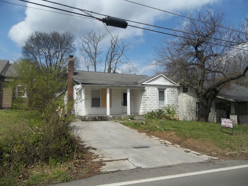 137 Atlantic Ave #2, Knoxville, TN 37917