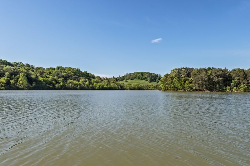 137 Bakers Point, Greenback, TN 37742