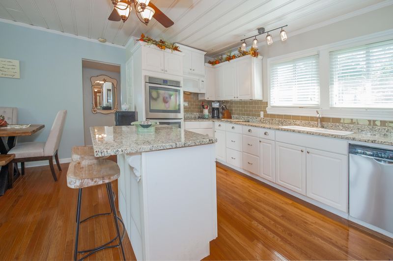 137 Bass Ln, Kingston, TN 37763