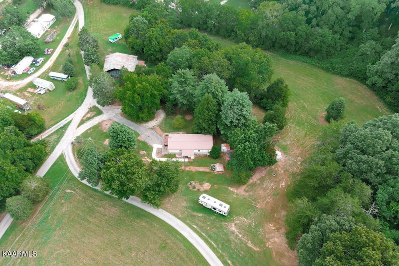 137 Gray Knob Rd, Kingston, TN 37763